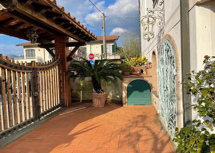 Raffinato Bilocale A Lido Di Camaiore Vicino Al Mare