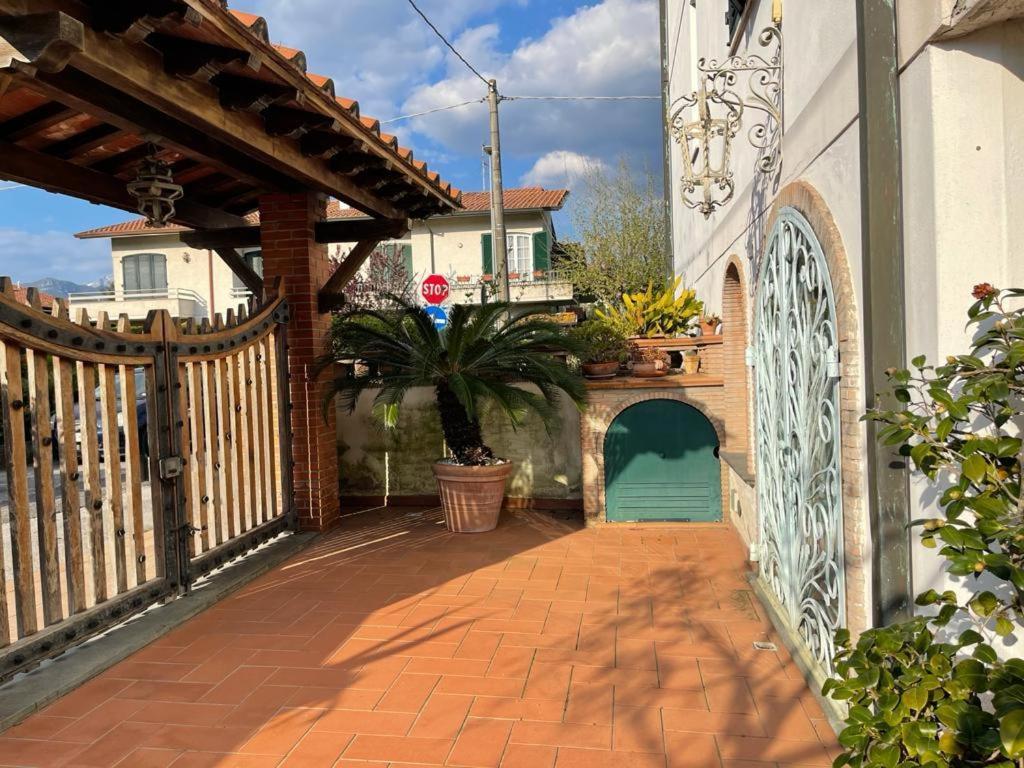 Holiday home Raffinato Bilocale A Vicino Al Mare Lido di Camaiore